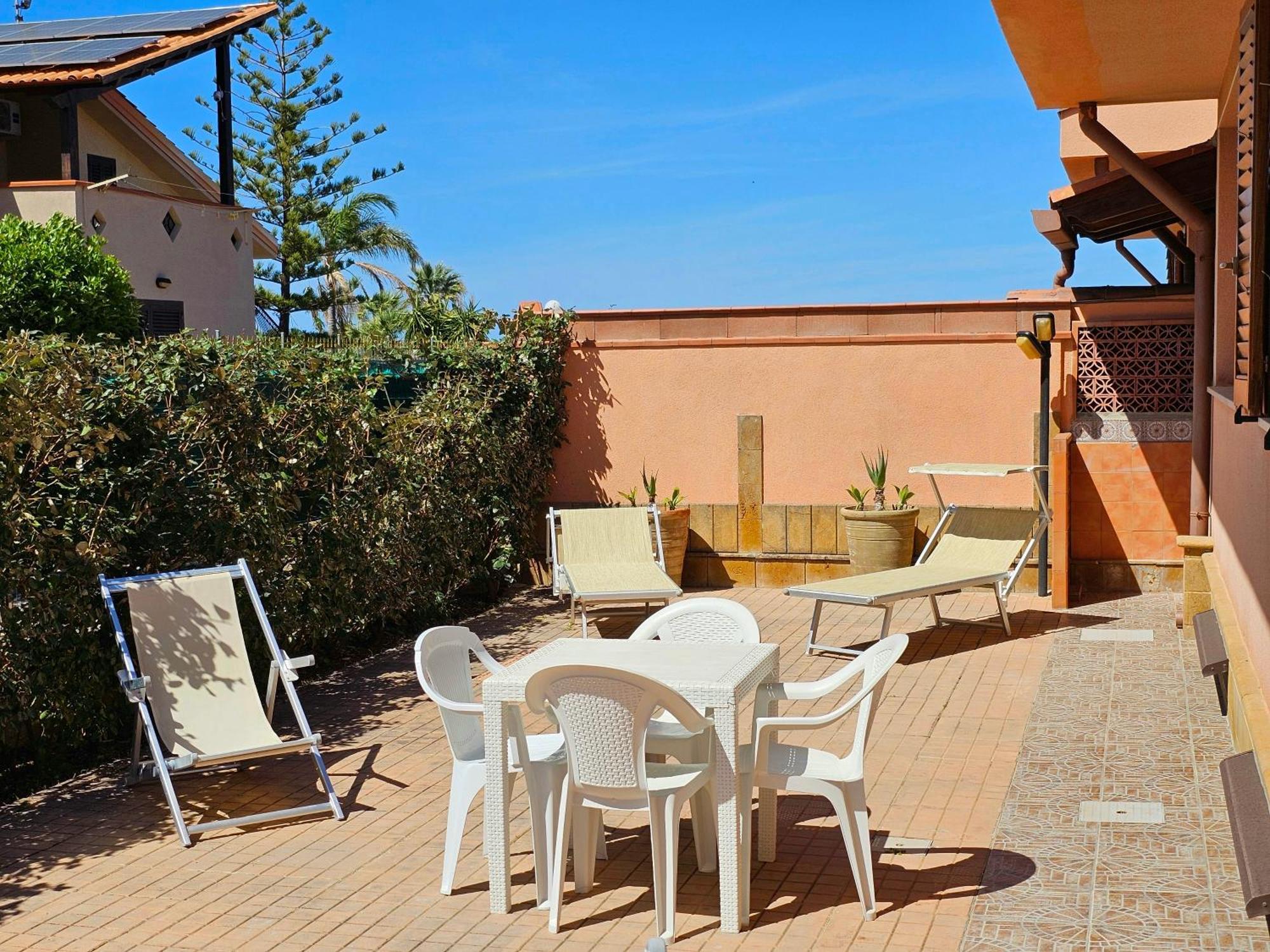 Costa Mediterranea Holiday Homes Campofelice Di Roccella Oda fotoğraf