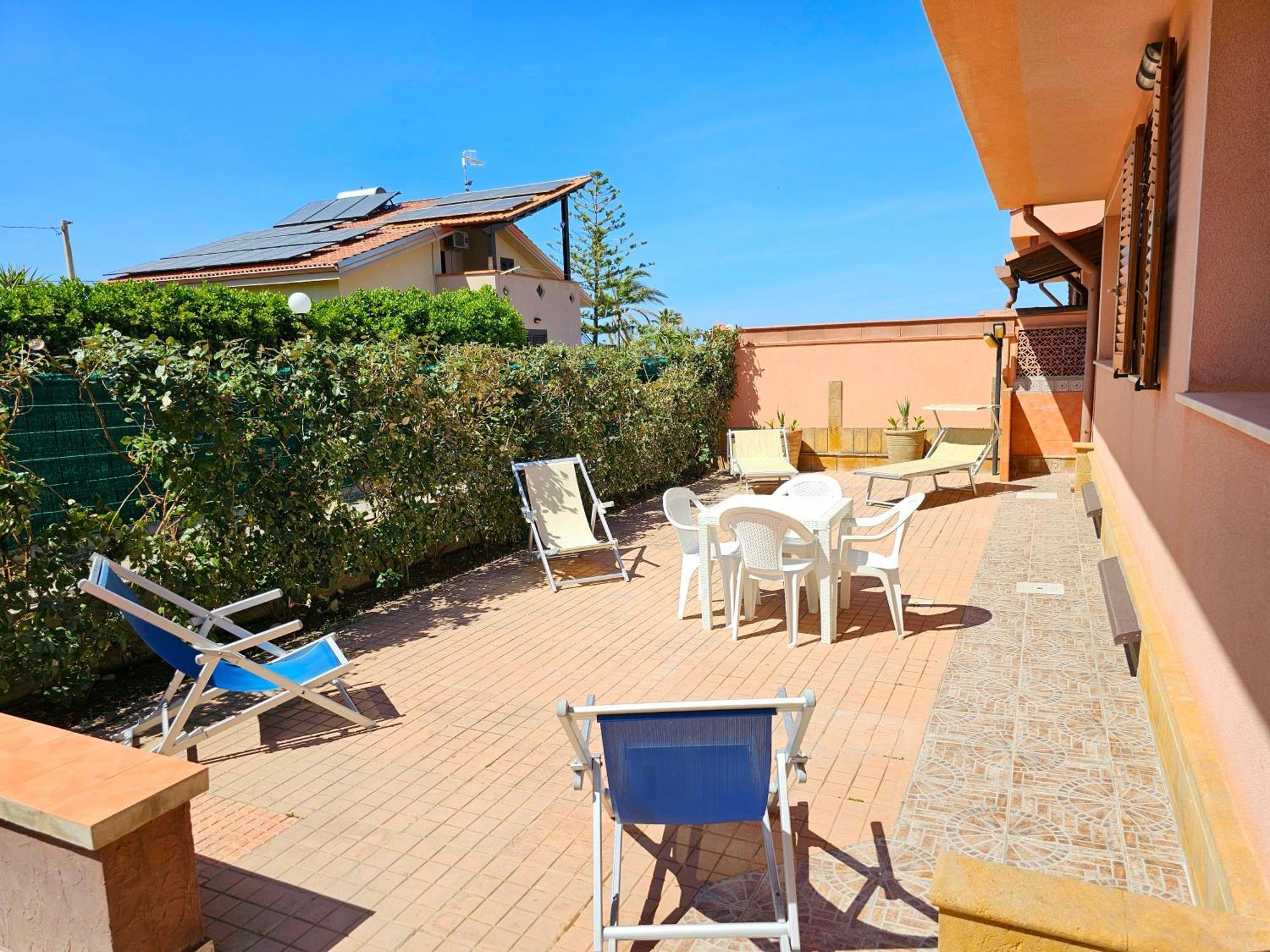 Costa Mediterranea Holiday Homes Campofelice Di Roccella Oda fotoğraf